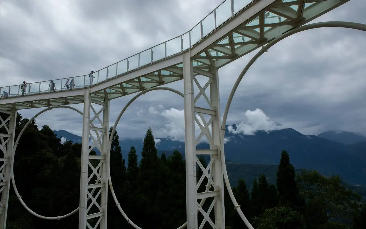 The famous skywalk of Pelling