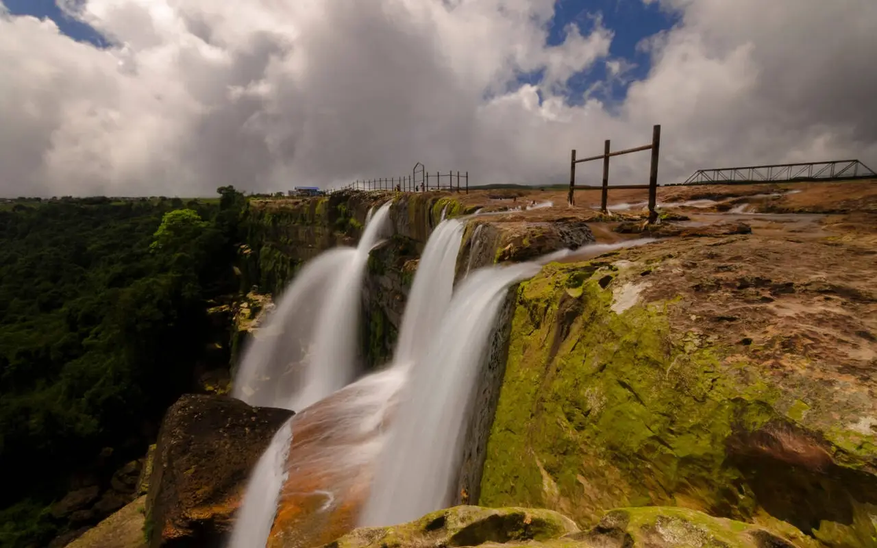 TOP 13 AMAZING REASONS TO VISIT MEGHALAYA