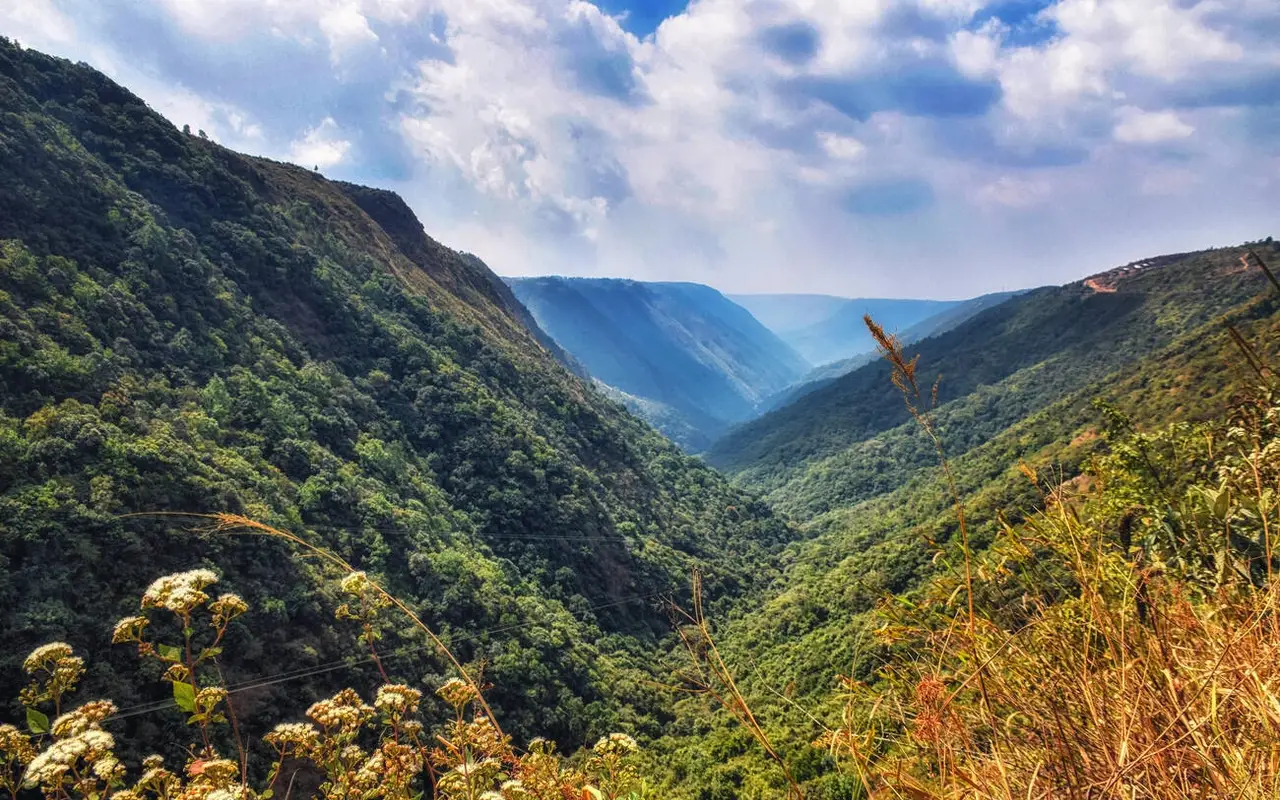 The A-Z Cherrapunji Travel Guide! All You'll Need To Know!