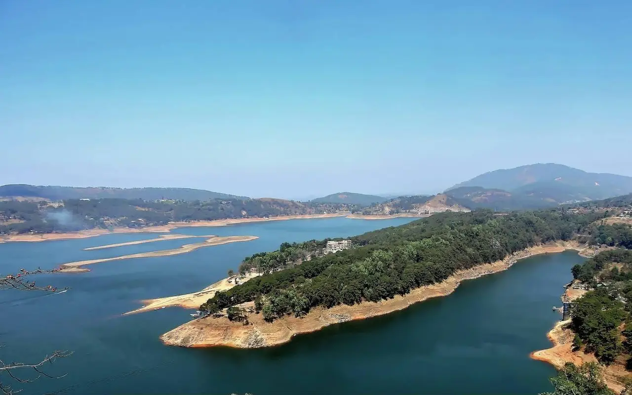Umiam Lake - experience the serenity