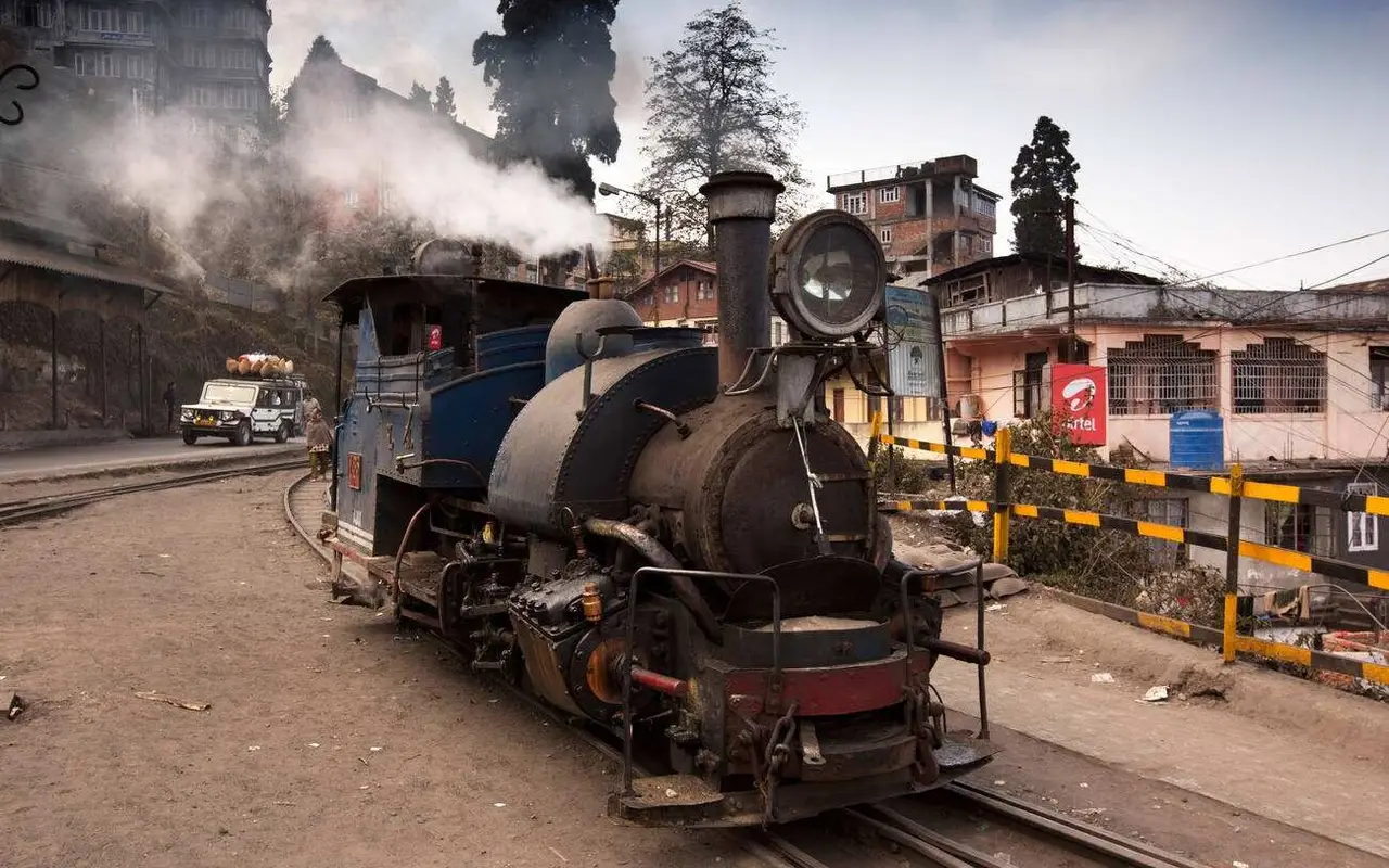 Best 8 Tourist Places in Darjeeling worth visiting!