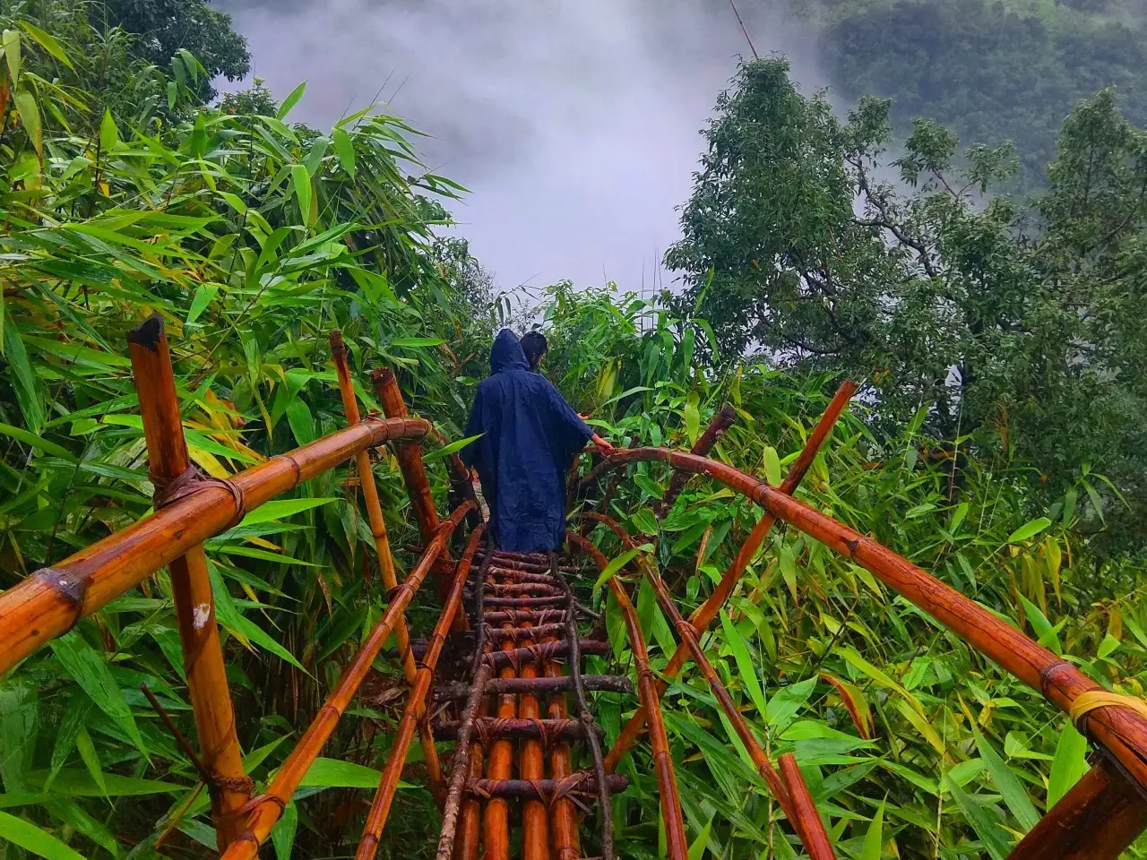 6N/7D Meghalaya with Mawryngkhang trek